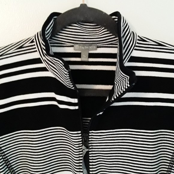 Talbots Sporty Black & White Top Sz. Sp - Picture 4 of 8